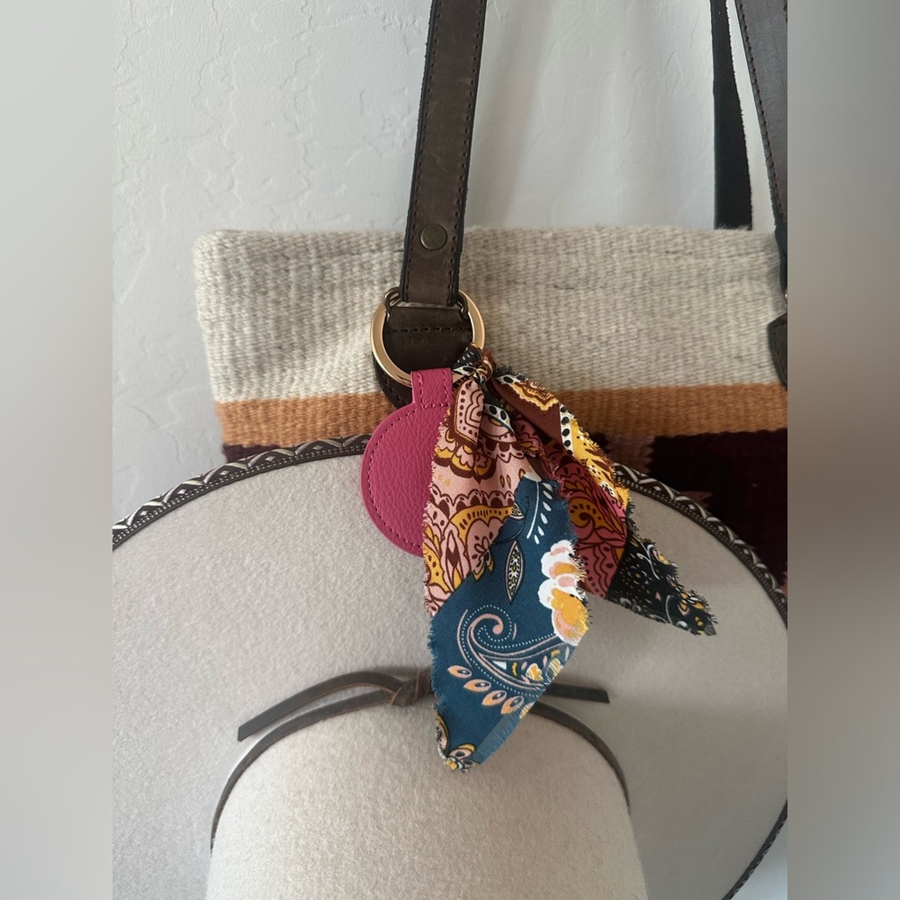 Magnetic Hat Holder - Hot Pink. Hat Traveler. Hat Carrier.